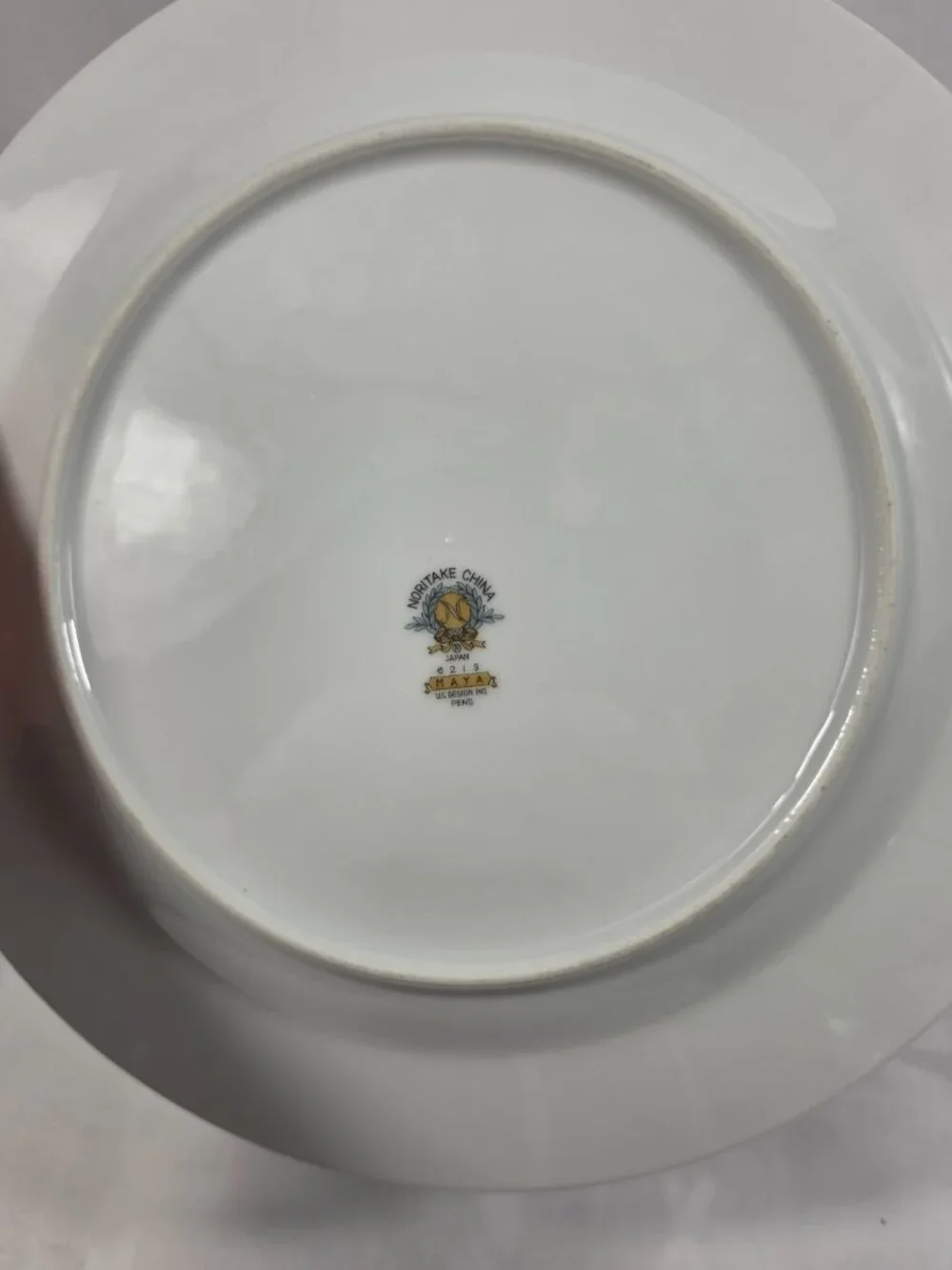 ONE Noritake Maya Dinner Plate White with Blue & Green Geometric Design 6213
